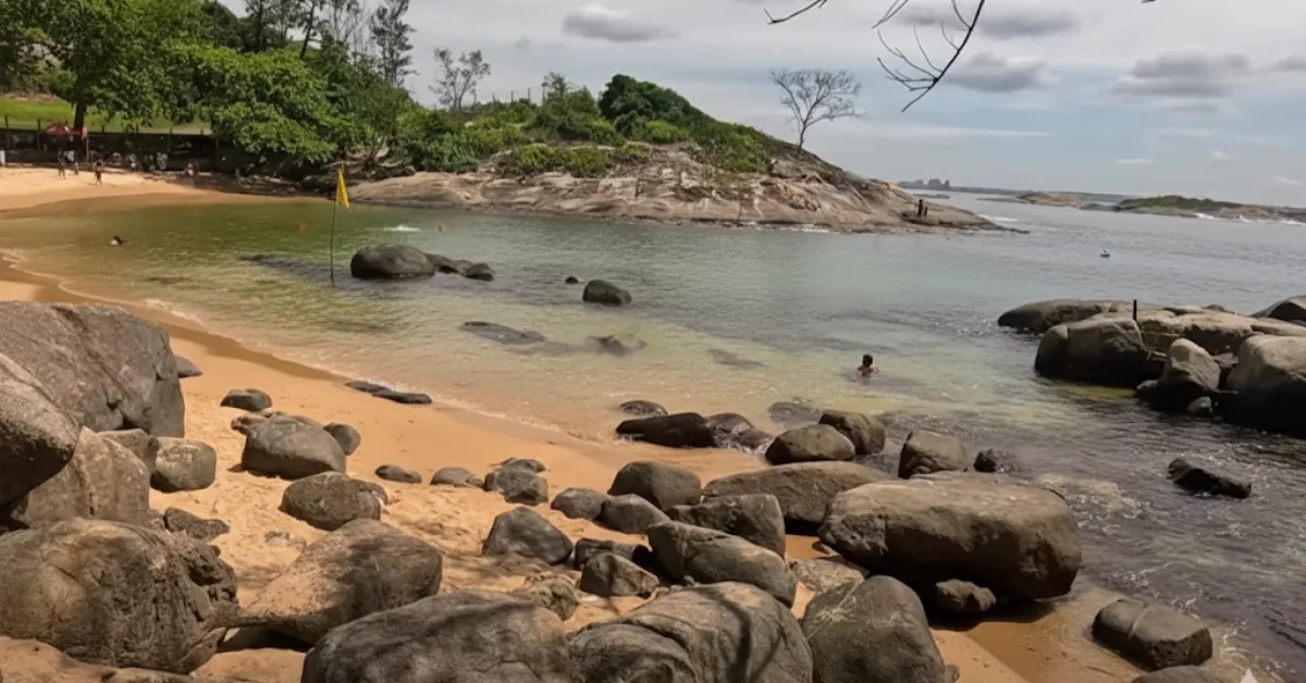 Praia Secreta em Vila Velha